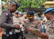 Unit Propam Polsek Tamalanrea Cek Kelengkapan Administrasi Personil