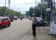 Cegah Kemacetan, Personel Lalu Lintas Polsek Makassar Atur Arus