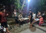 Memberikan rasa aman dan nyaman bhabinkamtibmas Kel Rappojawa silaturahmi dengan warga