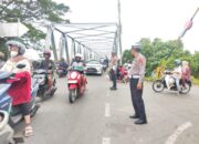 Rutinitas Polantas Polsek Tamalate Mengurai Kemacetan