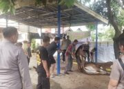 Idul Adha 1446 H, Polsek Manggala Bagikan Daging Qurban ke Warga Sekitar