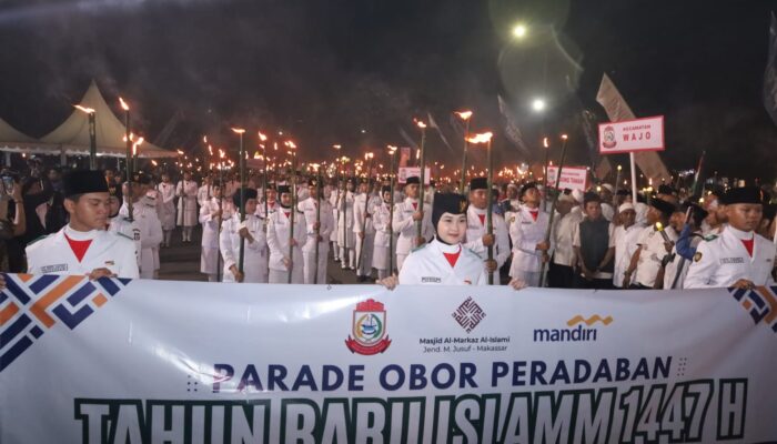 Semarak Tahun Baru Islam, Pawai Obor Al-Markaz Al-Islami Jadi Simbol Persatuan Umat di Makassar