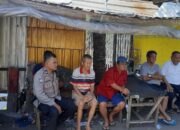 Bhabinkamtibmas Polsek Tallo AIPTU H. NURLAHA memberikan himbauan kamtibmas di warga Layang