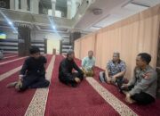 KANIT BINMAS POLSEK TALLO BERSILATURAHMI DENGAN TOKOH AGAMA UNTUK MENYAMPAIKAN PESAN KAMTIBMAS DAN MENJALIN HUBUNGAN BAIK