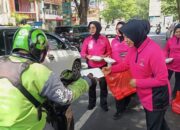 Aksi Sosial Jumat Berkah Polsek Ujung Pandang dan Bhayangkari