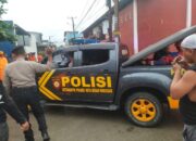 Personel Polsek Biringkanaya Bersama Tim SAR dan Damkar Lakukan Pencarian Anak Hanyut Terbawa Arus Selokan