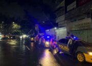 Hadirkan Rasa Aman, Personil Samapta Polrestabes Makassar Laksanakan Patroli Malam