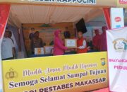 Bhayangkari Ranting Rappocini Bagikan Bingkisan untuk Petugas PosPam Ops Ketupat 2026