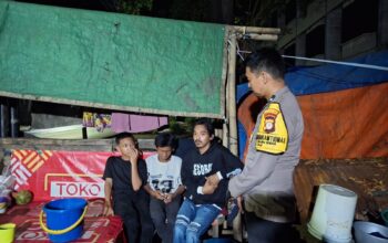 Membangun Sinergi Kamtibmas: Bhabinkamtibmas Polsek Tallo Pantau Wilayah dan Nasehati Remaja di Kaluku Bodoa