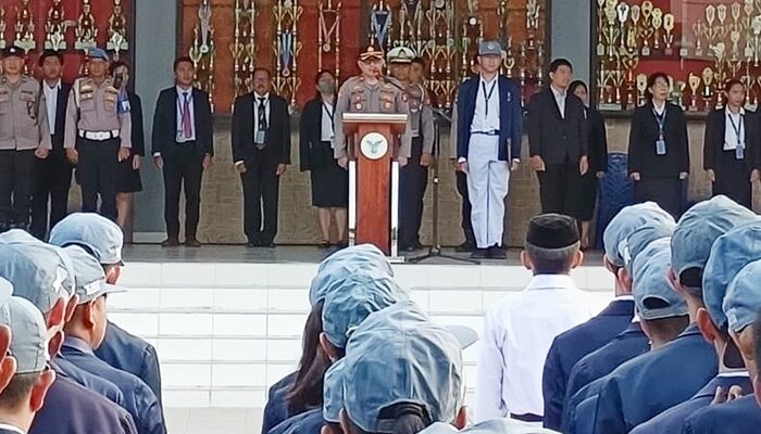 Kapolsek Ujung Pandang Edukasi Pelajar Bijak Bermedsos Lewat Program Police Go To School