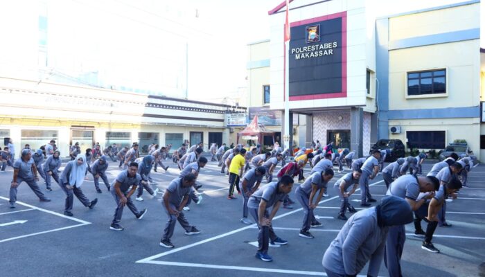 Polrestabes Makassar Gelar Olahraga Bersama, Jaga Kebugaran dan Soliditas Personel