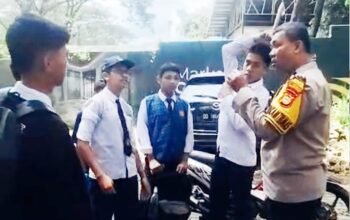Bhabinkamtibmas Intensifkan Edukasi Kamtibmas, Mencegah Penyalahgunaan Vape di Kalangan Pelajar