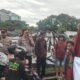 Polisi Gerak Cepat Bersihkan Sisa Pembakaran Ban Aksi May Day, Lalu Lintas di Makassar Kembali Normal