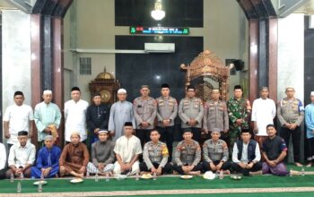 Wakapolsek Biringkanaya Sampaikan Himbauan Kamtibmas Safari Subuh di Masjid Al Mubarak