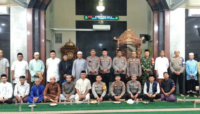 Wakapolsek Biringkanaya Sampaikan Himbauan Kamtibmas Safari Subuh di Masjid Al Mubarak
