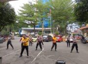 Kapolsek Ujung Pandang Pimpin Olahraga Bersama Personel