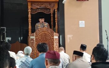 Kapolsek Ujung Pandang Safari Jumat di Masjid Al Aqsha, Ajak Warga Jaga Kamtibmas