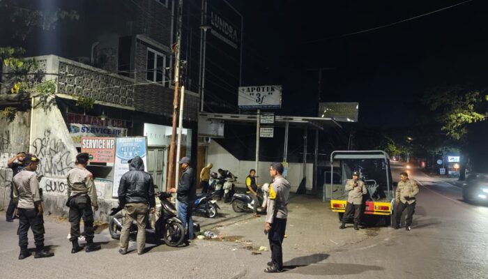 Polisi Intensifkan Patroli Dialogis Dini Hari di Wilayah Manggala Makassar saat Hari Libur