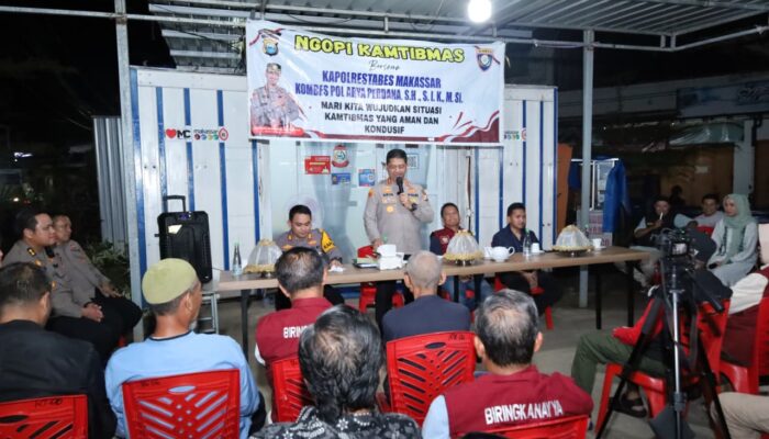 Perkuat Kemitraan Polri dan Masyarakat, Kapolrestabes Makassar Gelar Ngopi Kamtibmas di Sudiang Raya