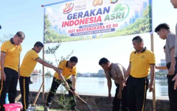 Sambut Hari Bhayangkara ke-80, Polrestabes Makassar Gelar Gerakan Indonesia Asri dengan Penanaman Pohon