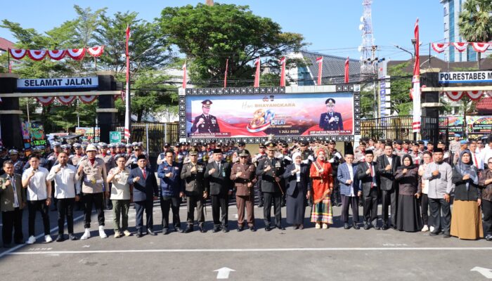 Kapolrestabes Makassar Pimpin Upacara Peringatan HUT Bhayangkara ke- 80