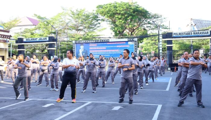 Jaga Kebugaran Personel, Polrestabes Makassar Gelar Senam Bersama
