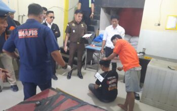 Polsek Tamalate Rekonstruksi Kasus Pembunuhan Istri, Tersangka Peragakan 16 Adegan