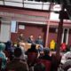 Sinergi TNI-Polri dan Pemerintah, Bhabinkamtibmas Gunungsari Dukung Persiapan Lomba Kelurahan dan HUT Kemerdekaan RI